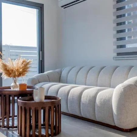 Modern 2br Coastal Escape 100m From Sea By Cyprus Horizons * Oroklini