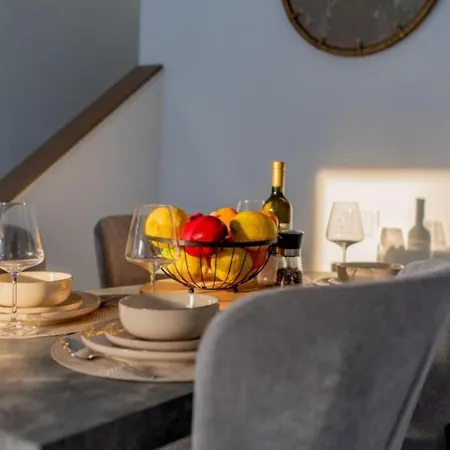 Modern 2br Coastal Escape 100m From Sea By Cyprus Horizons *