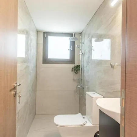 Modern 2br Coastal Escape 100m From Sea By Cyprus Horizons Oroklini